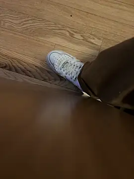 Manu97k online show from 4, 10, 2025