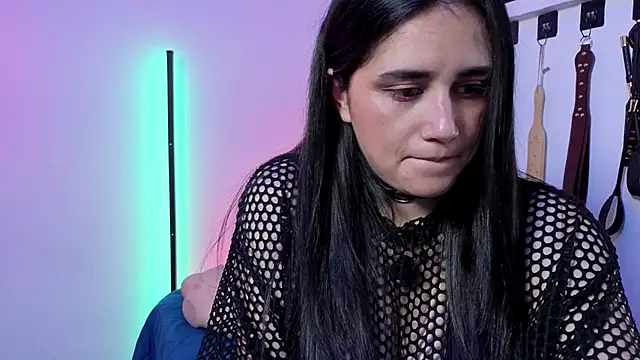 elowen halley1 online show from 14, 2, 2026