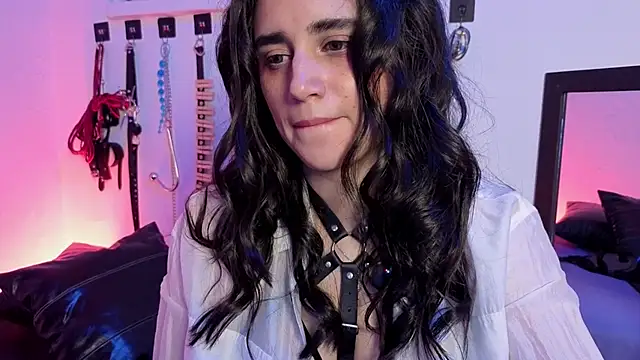 elowen halley1 online show from 21, 2, 2026