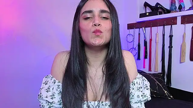 Snapshot of elowen_halley1 chatting on 3, 5, 2026 elowen halley1 online show from 3, 5, 2026