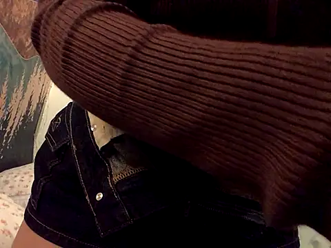 AuraLush online show from 23, 9, 2025