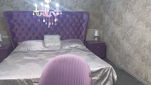 Snapshot of Eloisa_Eliot chatting on 5, 11, 2025 Eloisa Eliot online show from 5, 11, 2025