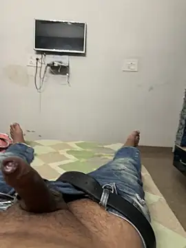 Snapshot of Hotguyforfun chatting on 5, 12, 2025 Hotguyforfun online show from 5, 12, 2025