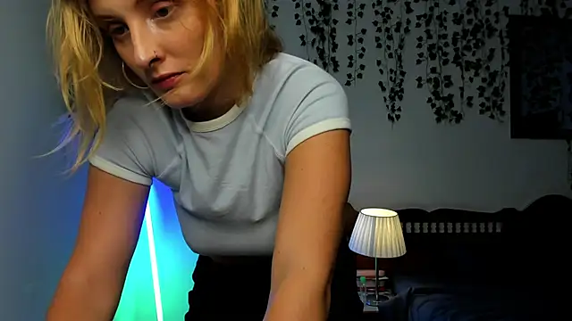 Snapshot of Ariana_Spring chatting on 25, 10, 2025 Ariana Spring online show from 25, 10, 2025