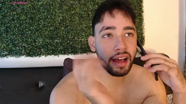 Snapshot of sam_ford_2 chatting on 16, 12, 2025 sam ford 2 online show from 16, 12, 2025