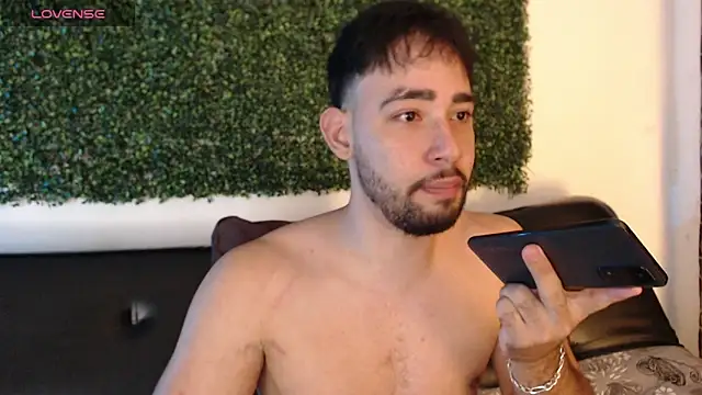 Snapshot of sam_ford_2 chatting on 16, 12, 2025 sam ford 2 online show from 16, 12, 2025