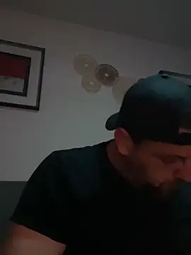 Snapshot of madmiki chatting on 14, 11, 2025 madmiki online show from 14, 11, 2025