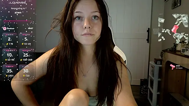 Snapshot of lilbbyily chatting on 17, 7, 2026 lilbbyily online show from 17, 7, 2026