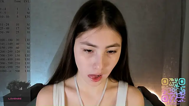 LynetteDanley online show from 23, 11, 2025