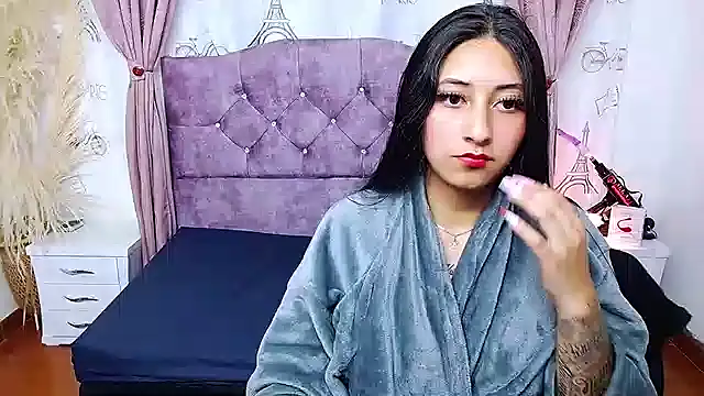 Snapshot of Wendy-13 chatting on 15, 10, 2025 Wendy-13 online show from 15, 10, 2025