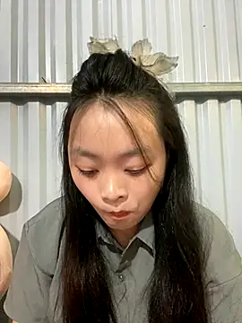 Julia-Elsa online show from 22, 9, 2025