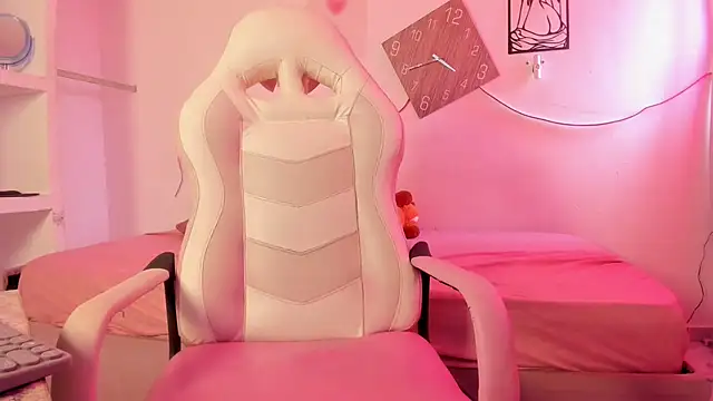 Snapshot of Valy_hot chatting on 3, 10, 2025 Valy hot online show from 3, 10, 2025