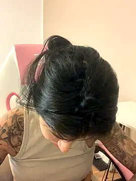 mrskarmaa online show from 8, 11, 2025