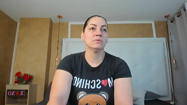 Heidy milf online show from 4, 7, 2026