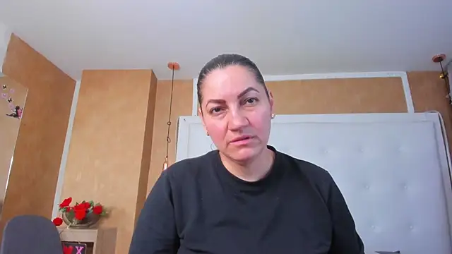 Heidy milf online show from 23, 7, 2026