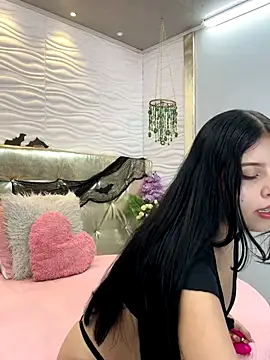 Snapshot of jhade_fox chatting on 25, 10, 2025 jhade fox online show from 25, 10, 2025