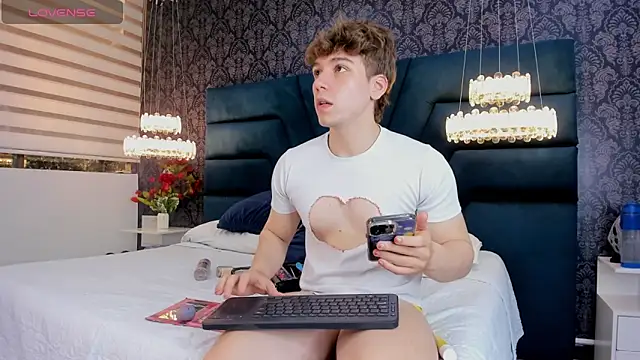 TaylerWhite online show from 29, 3, 2026