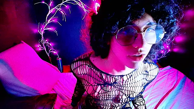 Snapshot of noahxtar chatting on 12, 10, 2025 noahxtar online show from 12, 10, 2025