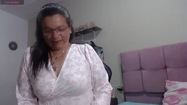 SolVegaNaciente online show from 5, 11, 2025