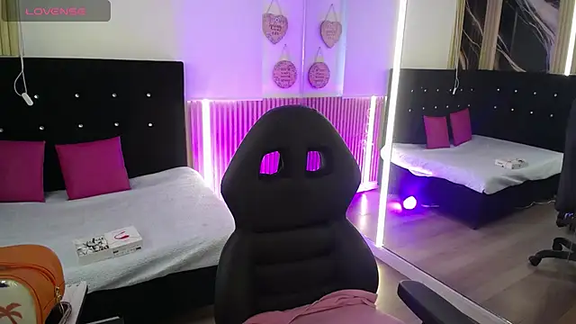 Mia garcia28 online show from 22, 9, 2025