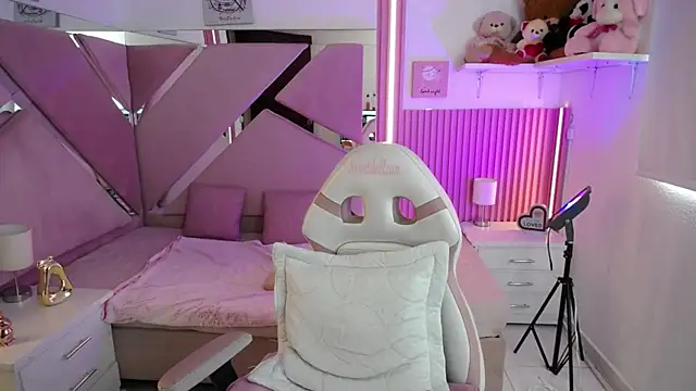 Mia garcia28 online show from 1, 12, 2025