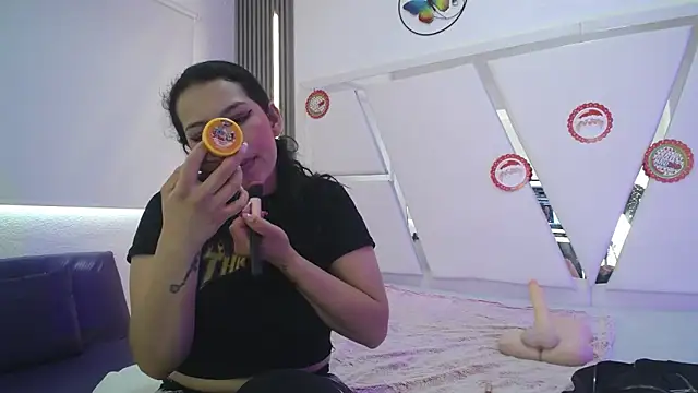 Mia garcia28 online show from 3, 12, 2025