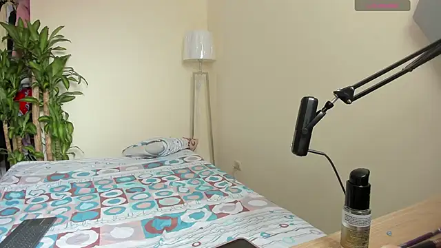 Snapshot of ikaweri chatting on 21, 10, 2025 ikaweri online show from 21, 10, 2025