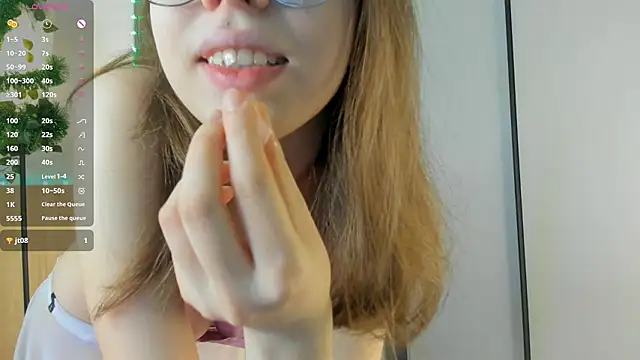 Xonalenei online show from 6, 2, 2026