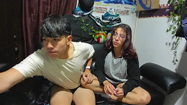 Snapshot of Donuts_DD chatting on 24, 9, 2025 Donuts DD online show from 24, 9, 2025