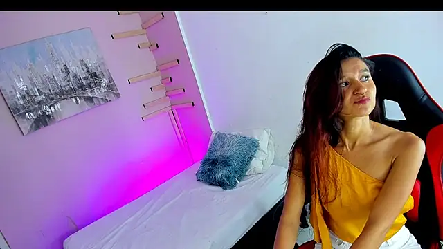 Snapshot of maraiah_petit chatting on 12, 9, 2025 maraiah petit online show from 12, 9, 2025