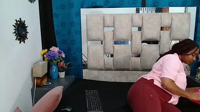 AmbarSmit online show from 1, 11, 2025