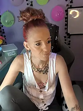 Snapshot of Purple2StayThnxx chatting on 21, 9, 2025 Purple2StayThnxx online show from 21, 9, 2025