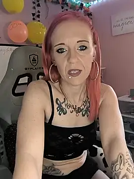 Snapshot of Purple2StayThnxx chatting on 25, 9, 2025 Purple2StayThnxx online show from 25, 9, 2025