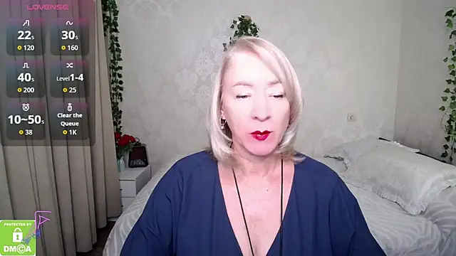 Snapshot of hunters_woman chatting on 10, 9, 2025 hunters woman online show from 10, 9, 2025