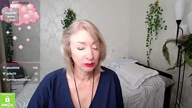 Snapshot of hunters_woman chatting on 15, 10, 2025 hunters woman online show from 15, 10, 2025