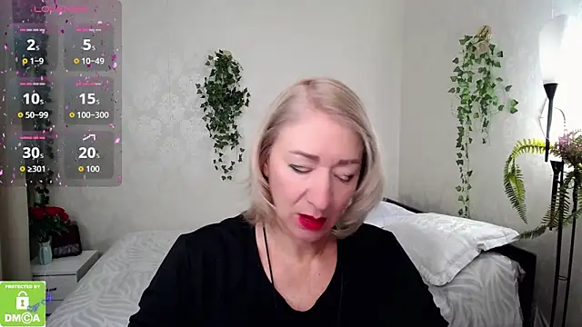 Snapshot of hunters_woman chatting on 16, 10, 2025 hunters woman online show from 16, 10, 2025