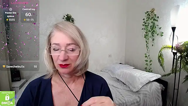Snapshot of hunters_woman chatting on 17, 10, 2025 hunters woman online show from 17, 10, 2025