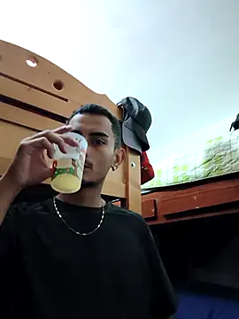 Snapshot of Exlifer chatting on 7, 4, 2026 Exlifer online show from 7, 4, 2026