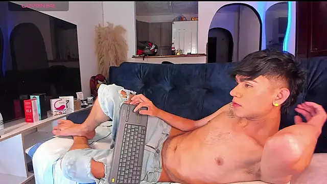 Snapshot of Steven_baby69 chatting on 18, 9, 2025 Steven baby69 online show from 18, 9, 2025