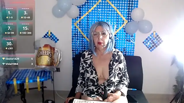 Snapshot of ruth_blue21 chatting on 21, 9, 2025 ruth blue21 online show from 21, 9, 2025