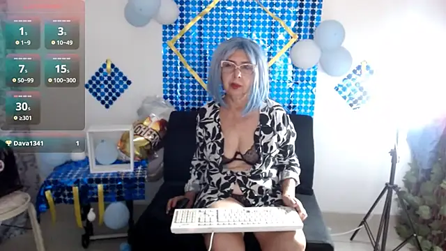 Snapshot of ruth_blue21 chatting on 1, 10, 2025 ruth blue21 online show from 1, 10, 2025