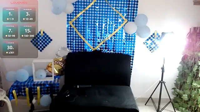 Snapshot of ruth_blue21 chatting on 5, 10, 2025 ruth blue21 online show from 5, 10, 2025