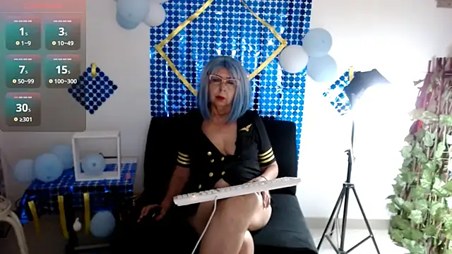 Snapshot of ruth_blue21 chatting on 7, 10, 2025 ruth blue21 online show from 7, 10, 2025