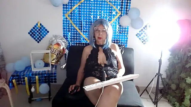 Snapshot of ruth_blue21 chatting on 13, 10, 2025 ruth blue21 online show from 13, 10, 2025