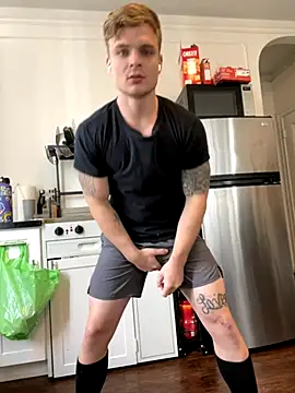 Snapshot of King_Kev_ chatting on 28, 9, 2025 King Kev online show from 28, 9, 2025