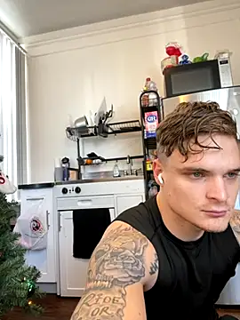 Snapshot of King_Kev_ chatting on 10, 11, 2025 King Kev online show from 10, 11, 2025