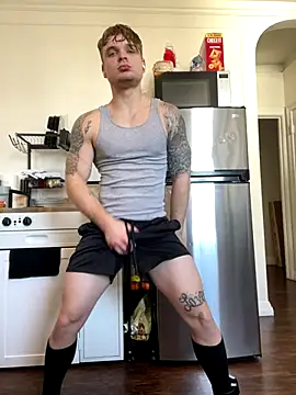 Snapshot of King_Kev_ chatting on 2, 12, 2025 King Kev online show from 2, 12, 2025