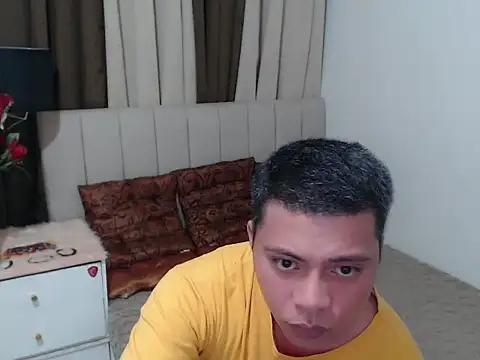 Snapshot of MartinSonCum chatting on 12, 9, 2025 MartinSonCum online show from 12, 9, 2025