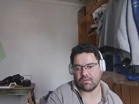 Snapshot of condorito222 chatting on 6, 6, 2026 condorito222 online show from 6, 6, 2026