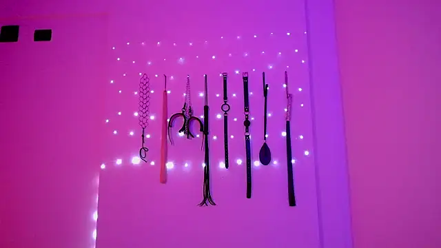 nina kink online show from 9, 4, 2026